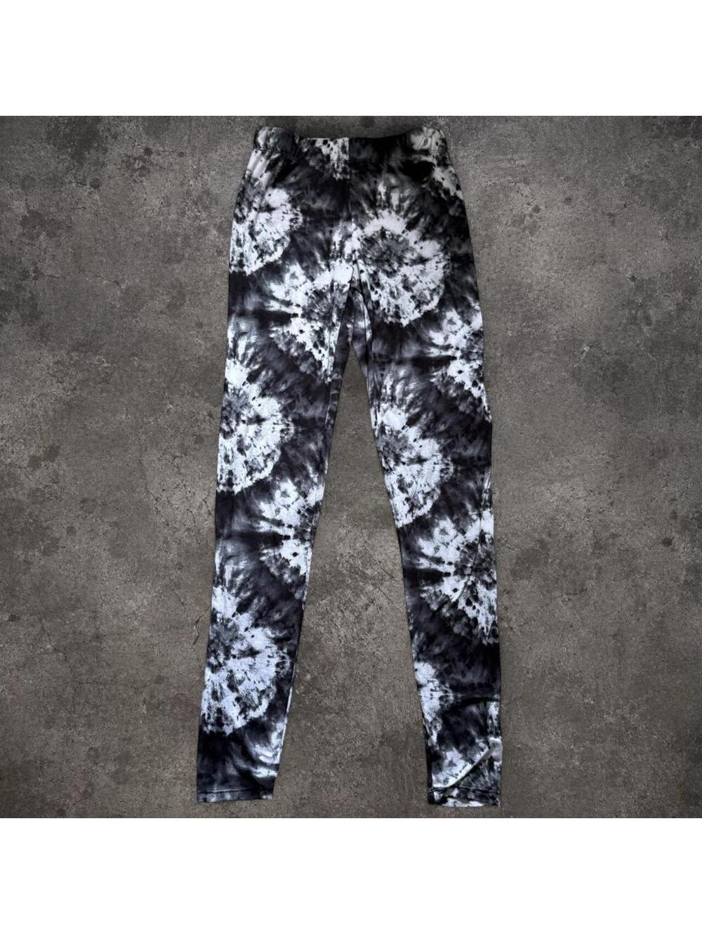 Beautiful Aeropostale tie-dye leggings